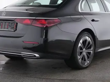 Mercedes-Benz E 300 e Avant-Garde Keyless LED 19