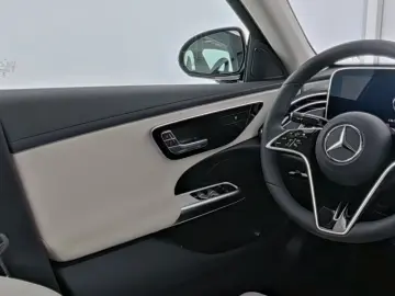 Mercedes-Benz E 300 e Avant-Garde Keyless LED 19
