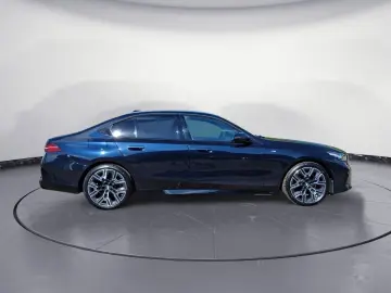 BMW 520i M SPORT AHK Panorama Driving Plus harman ka