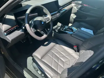BMW 520d Navi Tempom.aktiv Bluetooth PDC MP3 Schn.