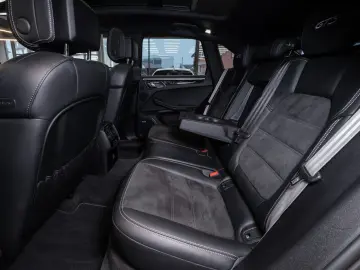 PORSCHE Macan GTS SPORT-DESIGN CHRONO PANO BOSE NAVI