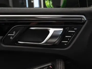PORSCHE Macan GTS SPORT-DESIGN CHRONO PANO BOSE NAVI