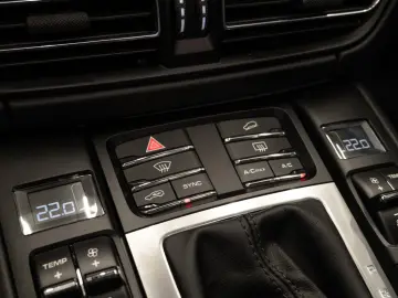 PORSCHE Macan GTS SPORT-DESIGN CHRONO PANO BOSE NAVI