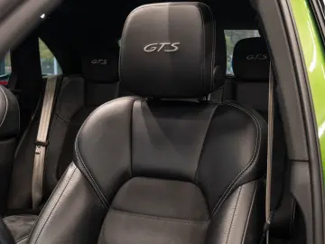 PORSCHE Macan GTS SPORT-DESIGN CHRONO PANO BOSE NAVI