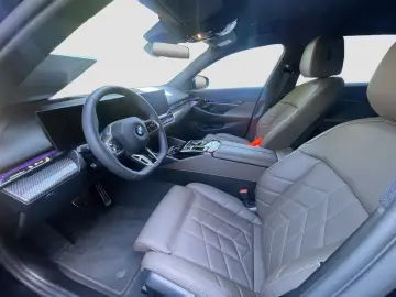 BMW 520d xDrive M Sport 20  Autobahnassistent