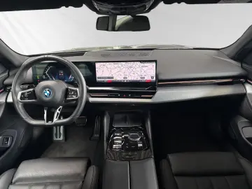 BMW 530e M Sport Pano Head-Up DAProf. H K