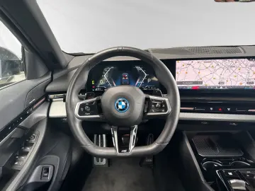 BMW 530e M Sport Pano Head-Up DAProf. H K