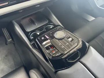 BMW 530e M Sport Pano Head-Up DAProf. H K