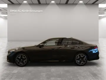BMW 520i Lim. M Sport LiCoPr Komf-Sitze Pano Standhz