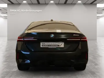 BMW 520i Lim. M Sport LiCoPr Komf-Sitze Pano Standhz