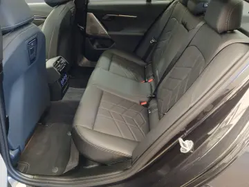 BMW 520i Lim. M Sport LiCoPr Komf-Sitze Pano Standhz