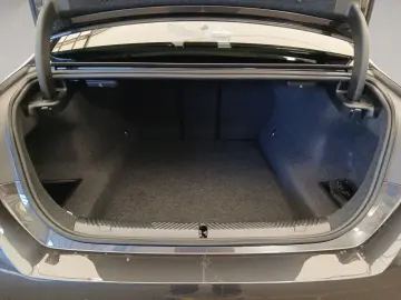 BMW 520i Lim. M Sport LiCoPr Komf-Sitze Pano Standhz