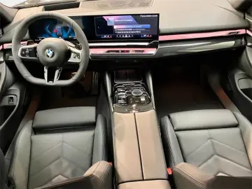 BMW 520d xDrive M Sport Pro AHK Inno Comfort B&W