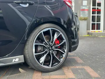 HYUNDAI i30 N Performance