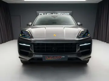 Porsche Cayenne Hybrid Facelift  Panoramic
