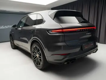 Porsche Cayenne Hybrid Facelift  Panoramic