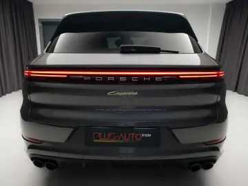 Porsche Cayenne Hybrid Facelift  Panoramic