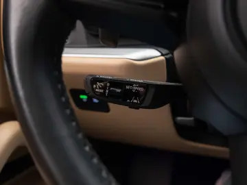 Porsche Cayenne Hybrid Facelift  Panoramic