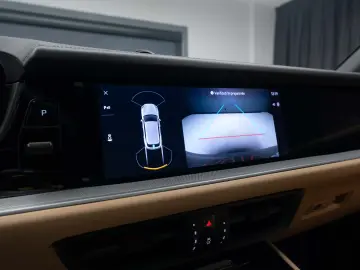 Porsche Cayenne Hybrid Facelift  Panoramic