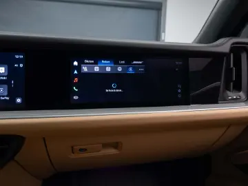 Porsche Cayenne Hybrid Facelift  Panoramic