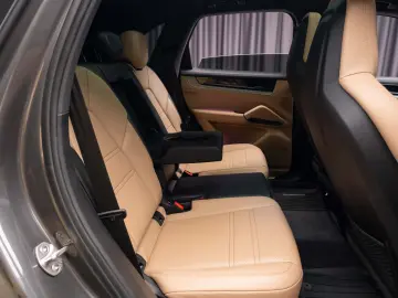 Porsche Cayenne Hybrid Facelift  Panoramic
