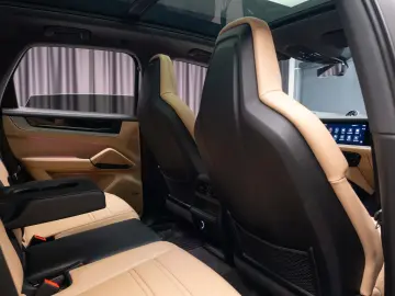 Porsche Cayenne Hybrid Facelift  Panoramic