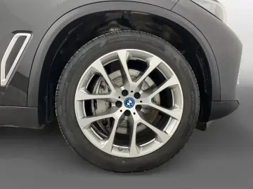 BMW X5 xDrive45e xLine Faruri Laser