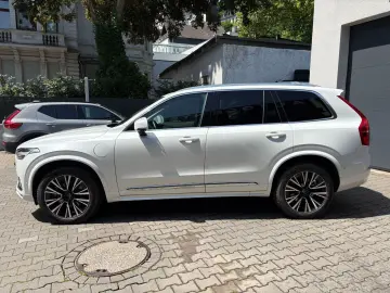 VOLVO XC90 T8 Ultra Bright AHK PANO HUD 360  4SEASONS