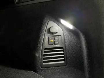 VW Touareg 3.0 TSI eHybrid 4Motion IQ Pano AHK HUD