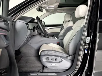 VW Touareg 3.0 TSI eHybrid 4Motion IQ Pano AHK HUD