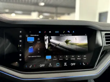 VW Touareg 3.0 TSI eHybrid 4Motion IQ Pano AHK HUD