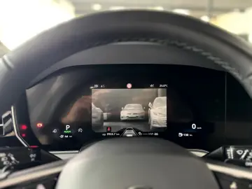 VW Touareg 3.0 TSI eHybrid 4Motion IQ Pano AHK HUD