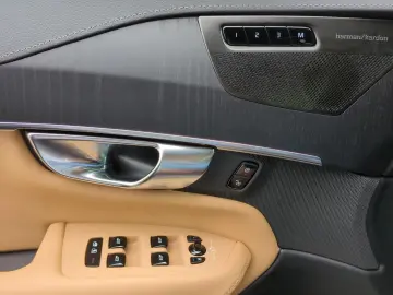 VOLVO XC90 T8 Recharge Ultimate  Luft AHK Massage 360