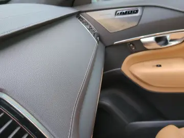 VOLVO XC90 T8 Recharge Ultimate  Luft AHK Massage 360