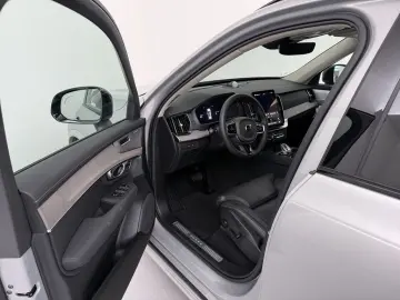 VOLVO XC90 T8 Ultra Dark Recharge Plug-In Hybrid AWD