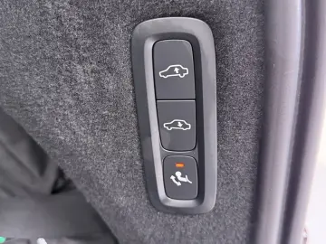 VOLVO XC90 T8 Ultra Dark Recharge Plug-In Hybrid AWD