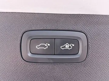 VOLVO XC90 T8 Ultra Dark Recharge Plug-In Hybrid AWD