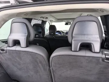 VOLVO XC90 T8 Ultra Dark Recharge Plug-In Hybrid AWD