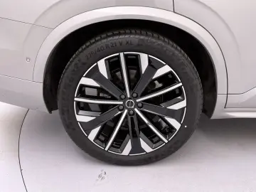 VOLVO XC90 T8 Ultra Dark Recharge Plug-In Hybrid AWD