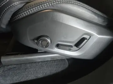 VOLVO XC90 T8 AWD Recharge Ultimate Dark