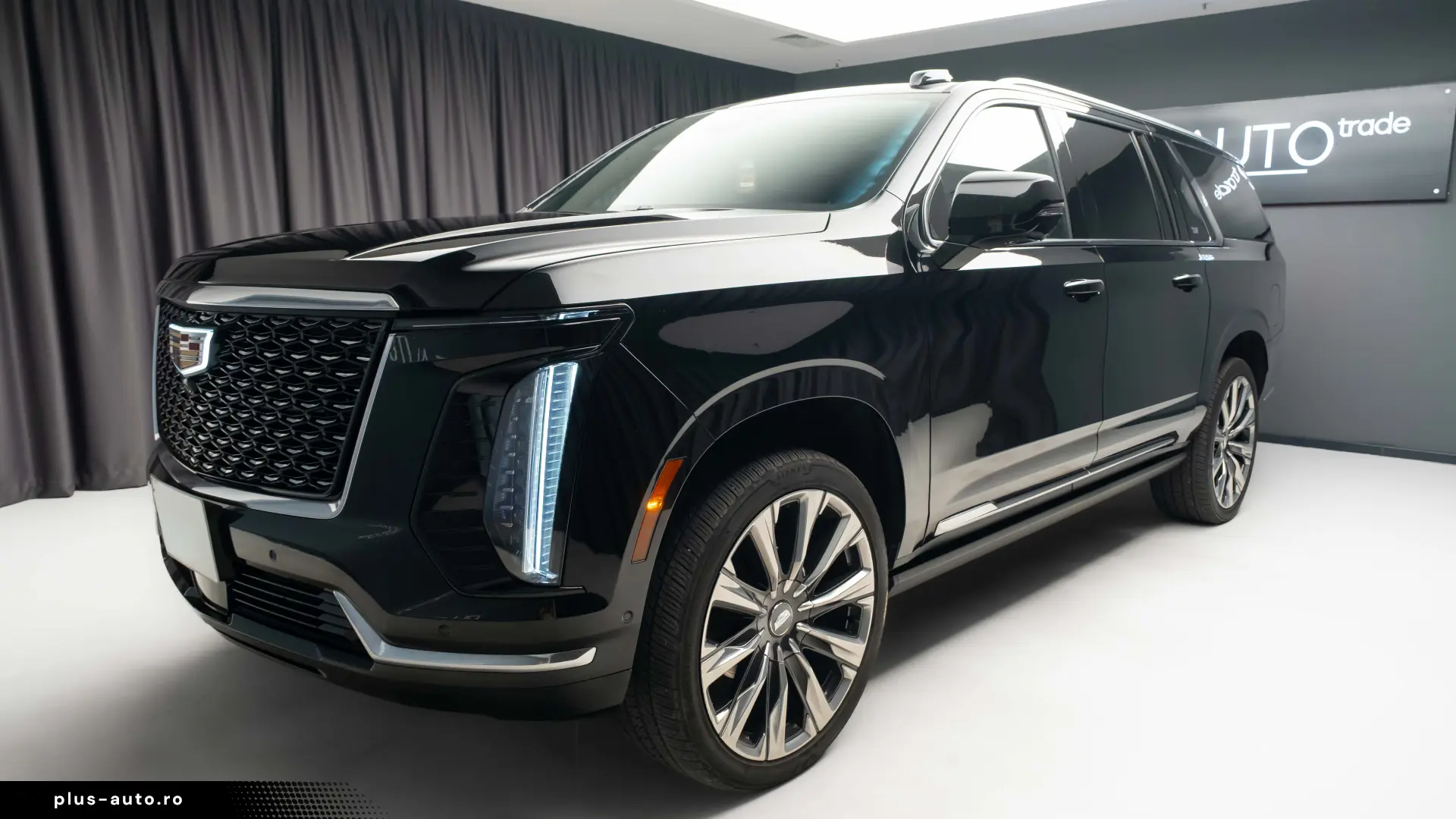 2025 Cadillac Escalade ESV Premium Luxury