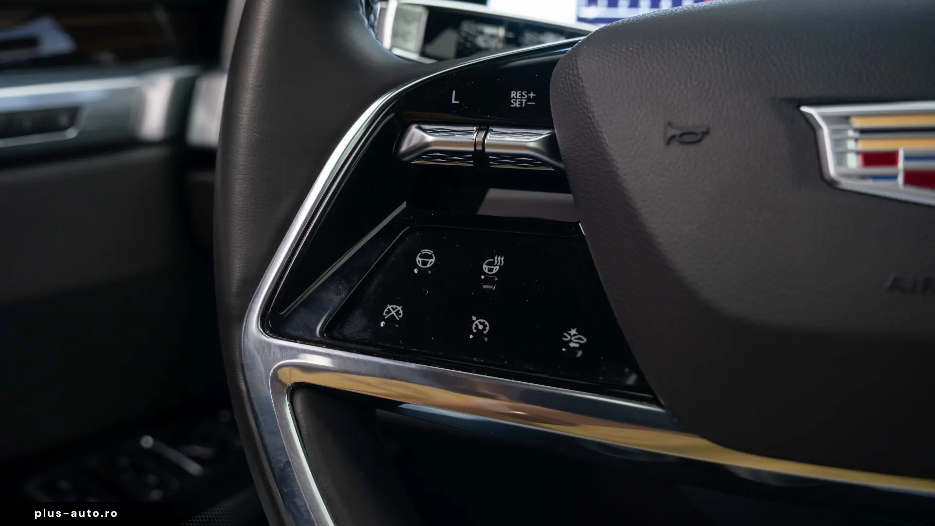 2025 Cadillac Escalade ESV Premium Luxury