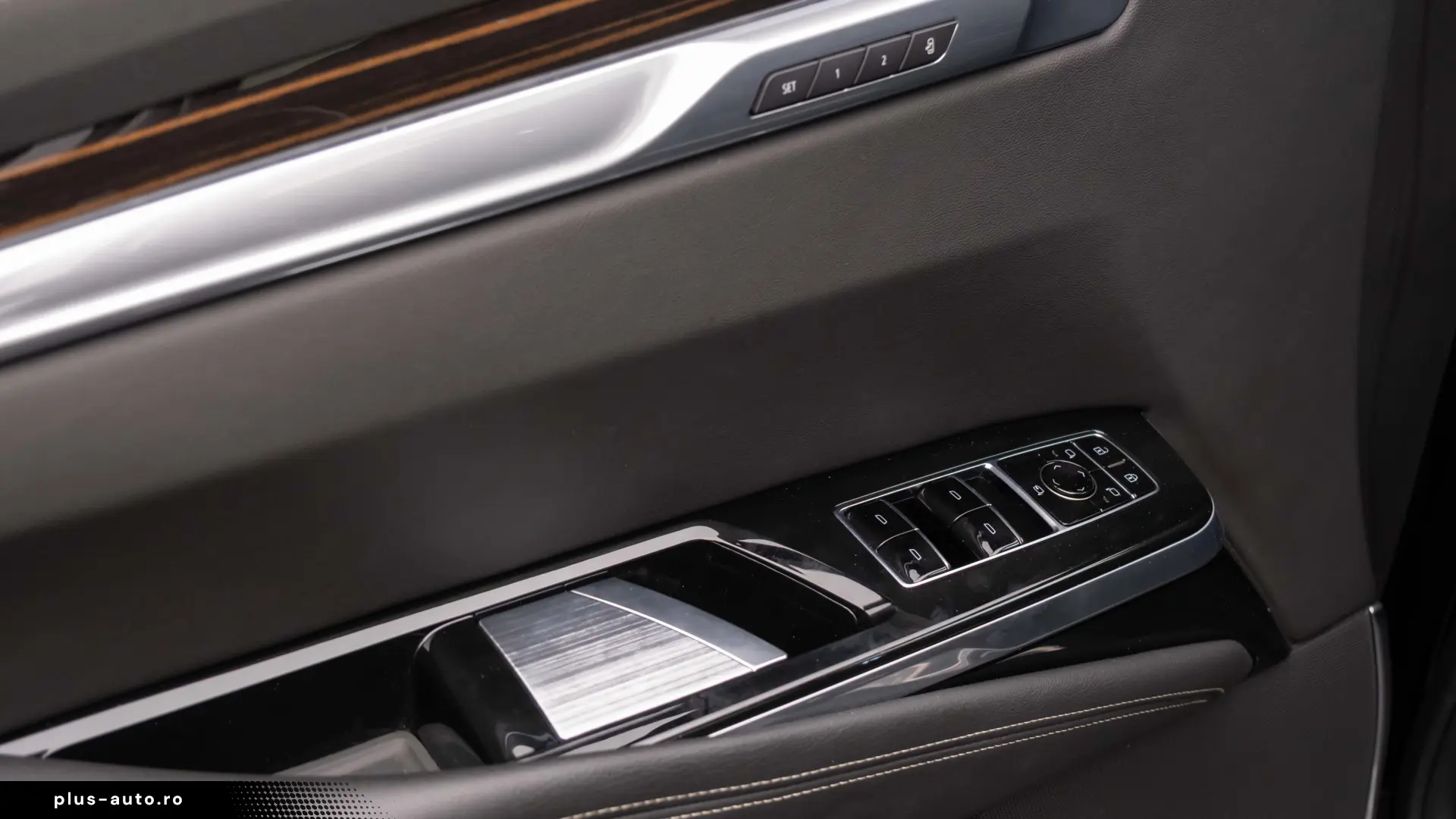 2025 Cadillac Escalade ESV Premium Luxury