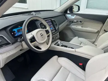 VOLVO XC90 Recharge T8 AWD Ultra Bright