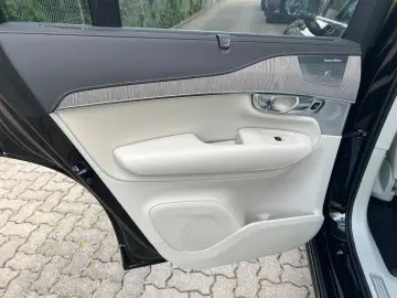 VOLVO XC90 Recharge T8 AWD Ultra Bright