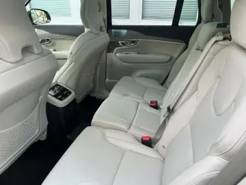 VOLVO XC90 Recharge T8 AWD Ultra Bright