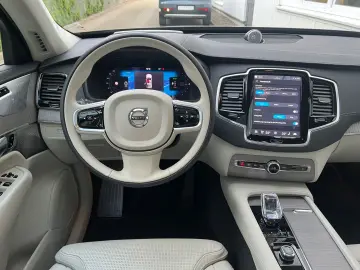 VOLVO XC90 Recharge T8 AWD Ultra Bright