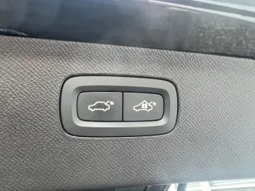 VOLVO XC90 Recharge T8 AWD Ultra Bright