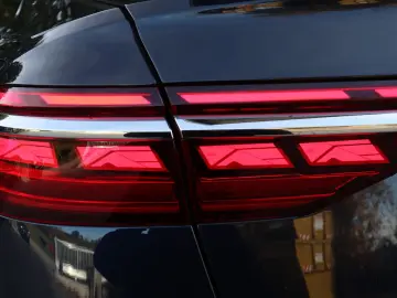 AUDI A8L 60 TFSIe lang exclusive S-LINE CARBON B&Oadv