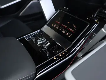 AUDI A8L 60 TFSIe lang exclusive S-LINE CARBON B&Oadv